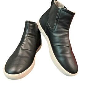 SAOLO Yamba slip on Chelsea sneaker vegan leather corkbed sole black